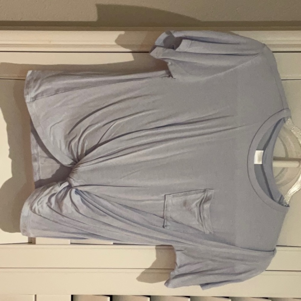 Nordstorm light blue shrit with knot.